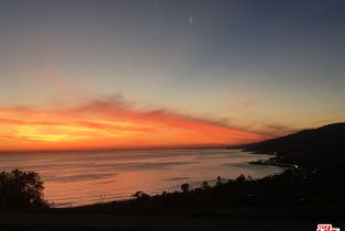 , 333 Mount Holyoke ave, Pacific Palisades, CA 90272 - 2