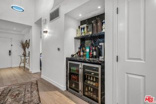 Condominium, 2111 Beverly Glen blvd, Westwood, CA 90025 - 4