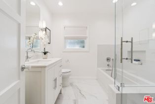 Single Family Residence, 14741 Killion st, Sherman Oaks, CA 91411 - 8