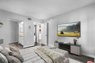 , 5565 Canoga ave, Woodland Hills, CA 91367 - 6