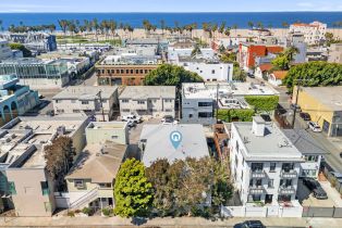 Residential Income, 1411 Innes pl, Venice, CA 90291 - 7