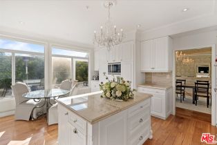 , 3900 Hilton Head way, Tarzana, CA 91356 - 2