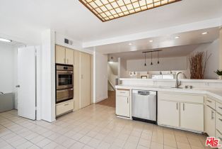 Condominium, 13065 Mindanao way, Marina Del Rey, CA 90292 - 13