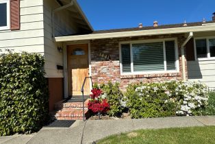Single Family Residence,  Prentice drive, Healdsburg, CA 95448 - 5