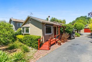 Single Family Residence, 115 Sherman St, Healdsburg, CA  Healdsburg, CA 95448