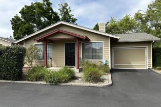 Single Family Residence, 19 Natalie Cir, Petaluma, CA  Petaluma, CA 94952