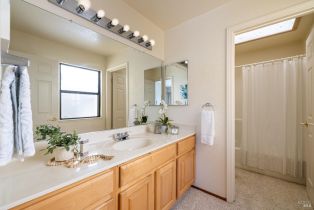 Condominium,  Fountain Grove circle, Napa, CA 94558 - 11