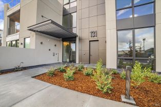 Condominium, 131 Sawmill Cir #203, Healdsburg, CA  Healdsburg, CA 95448