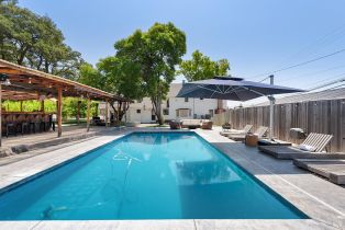 Single Family Residence, 995 Dry Creek Rd, Healdsburg, CA  Healdsburg, CA 95448