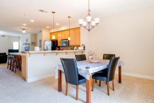 Townhouse, Johnson street, Windsor, CA 95492 - 3
