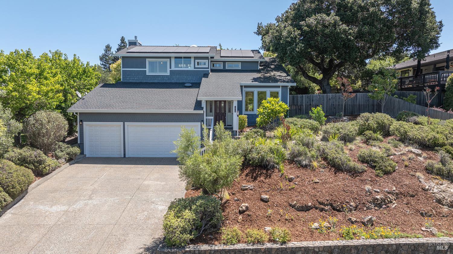 Single Family Residence, Oakmont court, Napa, CA 94559 - 1