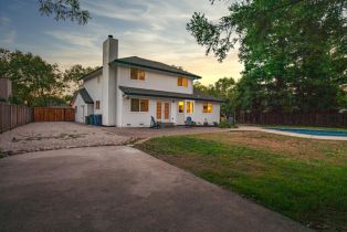 Single Family Residence,  Lakewood drive, Windsor, CA 95492 - 5