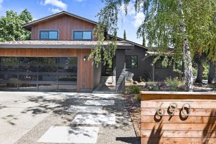 Single Family Residence, 690 Hudson Ct, Sonoma, CA  Sonoma, CA 95476