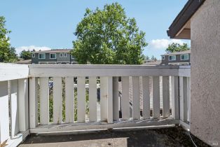 Condominium,  Burgundy court, Petaluma, CA 94954 - 16