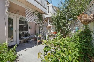 Condominium,  Burgundy court, Petaluma, CA 94954 - 17