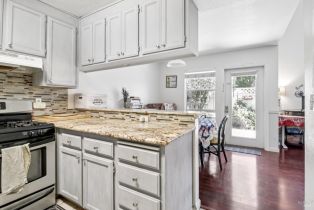 Condominium,  Burgundy court, Petaluma, CA 94954 - 8
