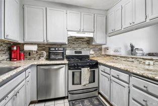 Condominium,  Burgundy court, Petaluma, CA 94954 - 11