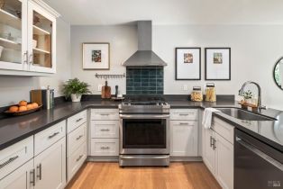 Single Family Residence,  Vassar court, Sonoma, CA 95476 - 4