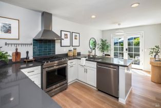 Single Family Residence,  Vassar court, Sonoma, CA 95476 - 9