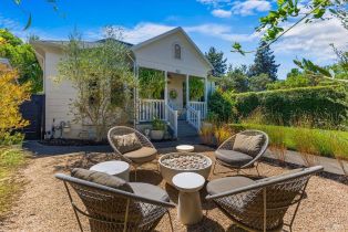 Single Family Residence, 532 Matheson St, Healdsburg, CA  Healdsburg, CA 95448