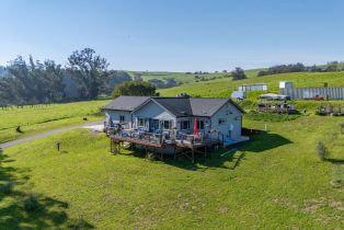 Single Family Residence, 268 Eucalyptus Rd, Petaluma, CA  Petaluma, CA 94952