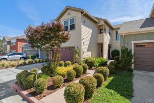 Single Family Residence, 124 Grayson Way, Healdsburg, CA  Healdsburg, CA 95448