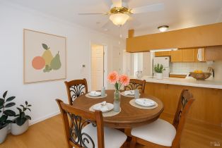 Condominium,  La Esplanada place, Santa Rosa, CA 95404 - 2