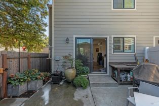 Residential Income, 8 Burgundy way, Yountville, CA 94599 - 24