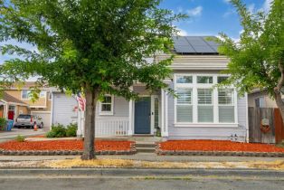 Single Family Residence, 1407 Woodside Cir, Petaluma, CA  Petaluma, CA 94954