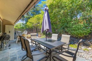 Single Family Residence, Las Casitas court, Santa Rosa, CA 95403 - 23