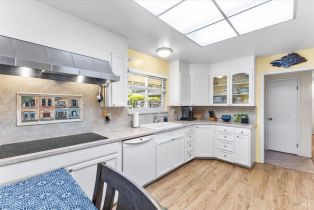 Single Family Residence, Las Casitas court, Santa Rosa, CA 95403 - 4