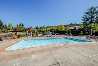 Condominium,  Las Casitas court, Santa Rosa, CA 95403 - 2