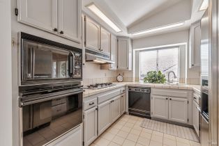 Condominium,  Stonefield lane, Santa Rosa, CA 95403 - 7