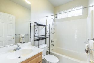 Single Family Residence,  16th Hole drive, Windsor, CA 95492 - 26