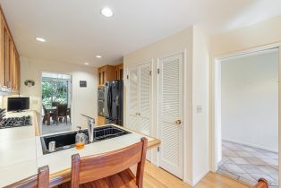 Townhouse, Silverado trail, Napa, CA 94558 - 13