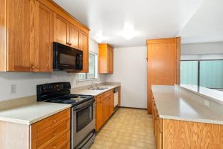 Single Family Residence,  Raven court, Healdsburg, CA 95448 - 12