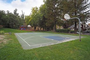 Single Family Residence,  Luna court, Santa Rosa, CA 95405 - 25