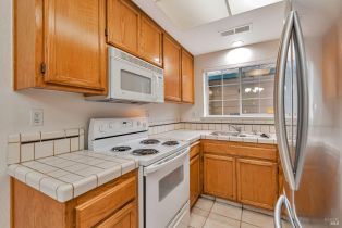 Condominium,  Eardley avenue, Santa Rosa, CA 95401 - 9