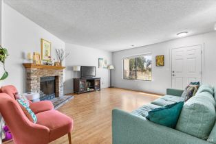 Single Family Residence,  Hummingbird court, Healdsburg, CA 95448 - 2