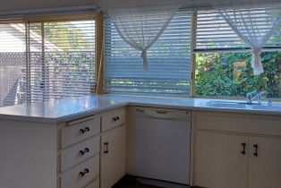 Single Family Residence,  Cottonwood circle, Healdsburg, CA 95448 - 5