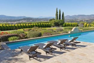Single Family Residence, 215 Kreuzer Ln, Napa, CA  Napa, CA 94559