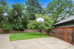 Single Family Residence,  Fairway court, Healdsburg, CA 95448 - 40