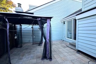 Townhouse,  Courtyards East none, Windsor, CA 95492 - 5