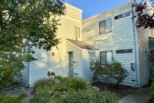 Townhouse, 172 Courtyards East, CA  , CA 95492