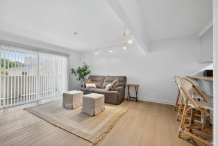 Condominium,  Townview avenue, Santa Rosa, CA 95405 - 4