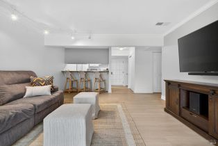 Condominium,  Townview avenue, Santa Rosa, CA 95405 - 5