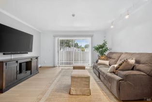 Condominium, 1370 Townview Ave #205, Santa Rosa, CA  Santa Rosa, CA 95405