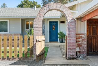 Single Family Residence, 199 Bailhache Ave, Healdsburg, CA  Healdsburg, CA 95448