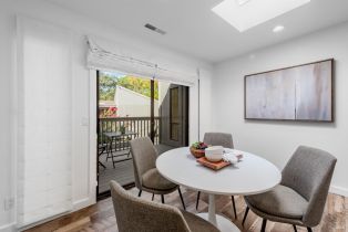 Condominium,  Deer Hollow drive, Napa, CA 94558 - 8