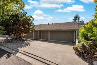 Condominium,  Deer Hollow drive, Napa, CA 94558 - 16